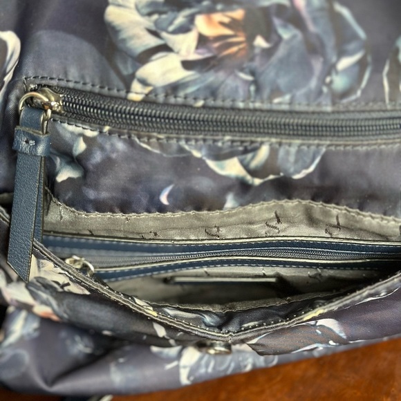 Simply Vera Wang Blue Floral Multi Pocket Bookbag - Picture 6 of 16